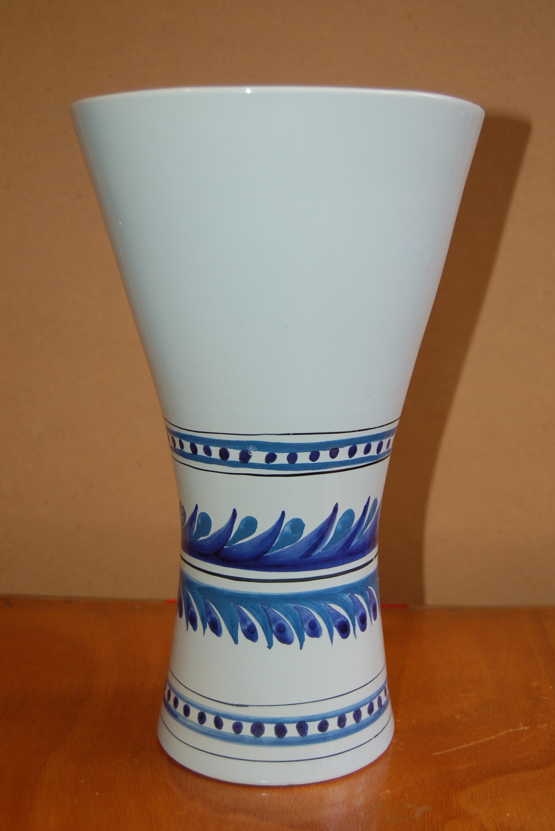 Vase Roger CAPRON année 50Vallauris  vase cornet
